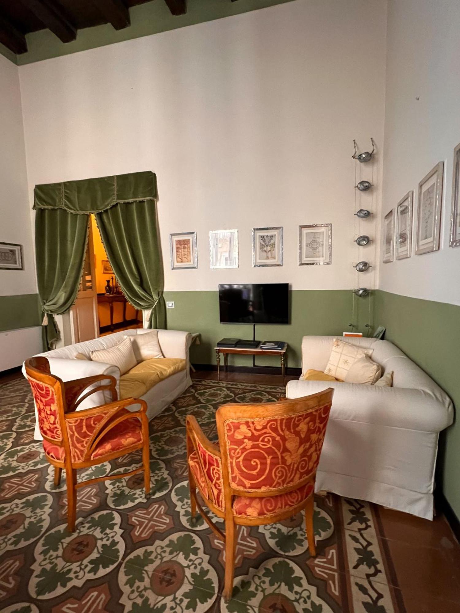 كوزنسا Dimora Storica Giostra Vecchia - Palazzo Grisolia 1809 المظهر الخارجي الصورة