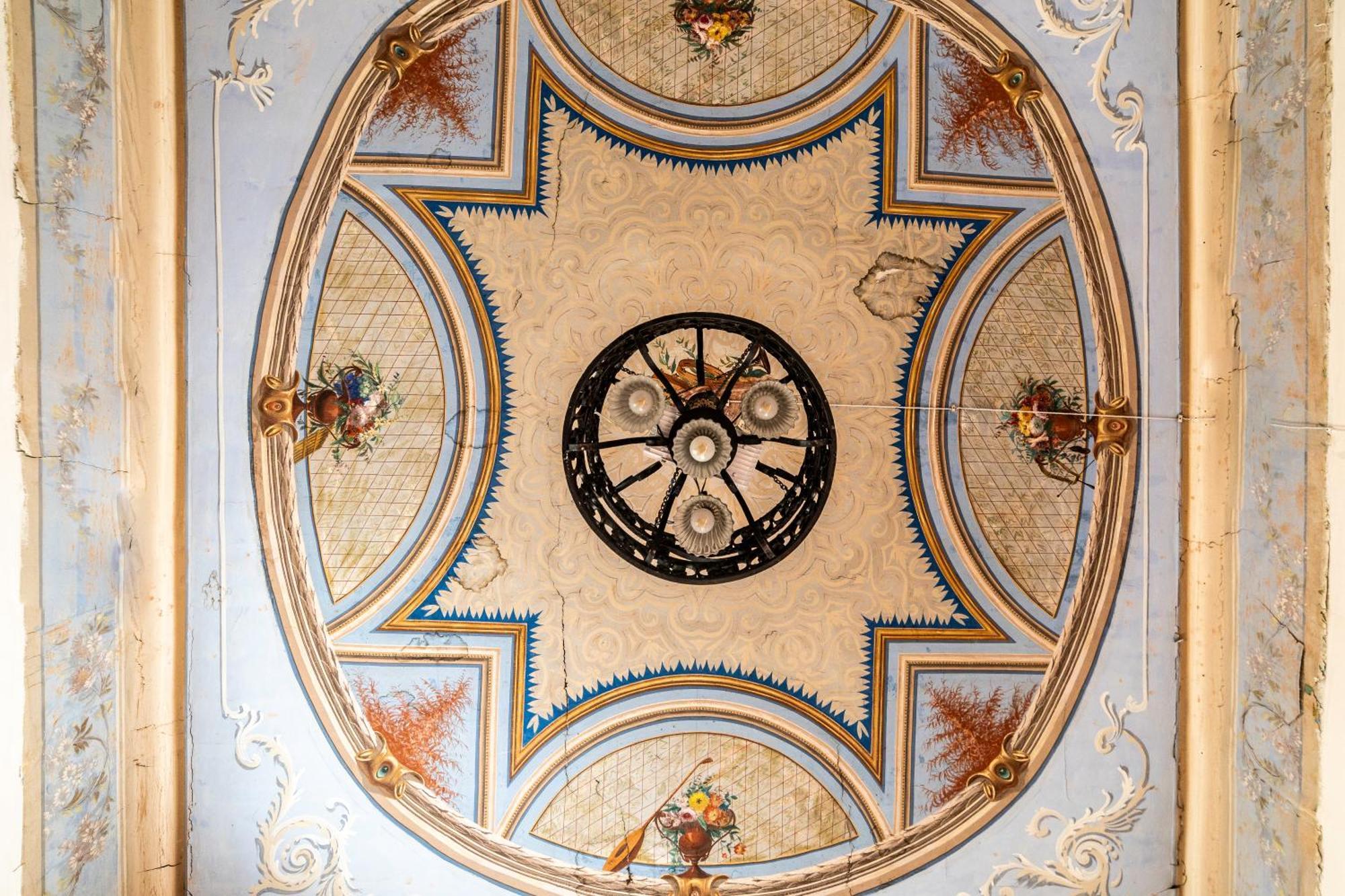 كوزنسا Dimora Storica Giostra Vecchia - Palazzo Grisolia 1809 المظهر الخارجي الصورة